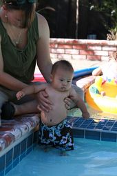 baby2007/2008-08-02_kids_swimming/IMG_1871_800.jpg