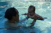 events/2008-09-06_nolan_tulia_camila_swimming/IMG_2080_800.jpg