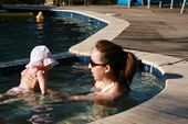 events/2008-09-06_nolan_tulia_camila_swimming/IMG_2100_800.jpg