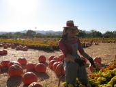 tulia/2006-10-08_pumpkin_patch/IMG_1385_800.jpg