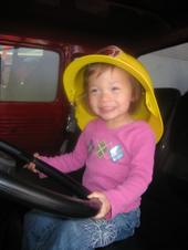 Tulia and Mya go to the Discovery Museum