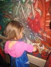 Tulia and Mya go to the Discovery Museum