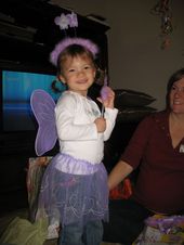 tulia/2007-12-1_tulia_3rd_bday_party/IMG_5772_800.jpg