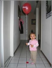 Tulia and the red balloon