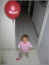 tulia/red_balloon/IMG_5153_800.jpg